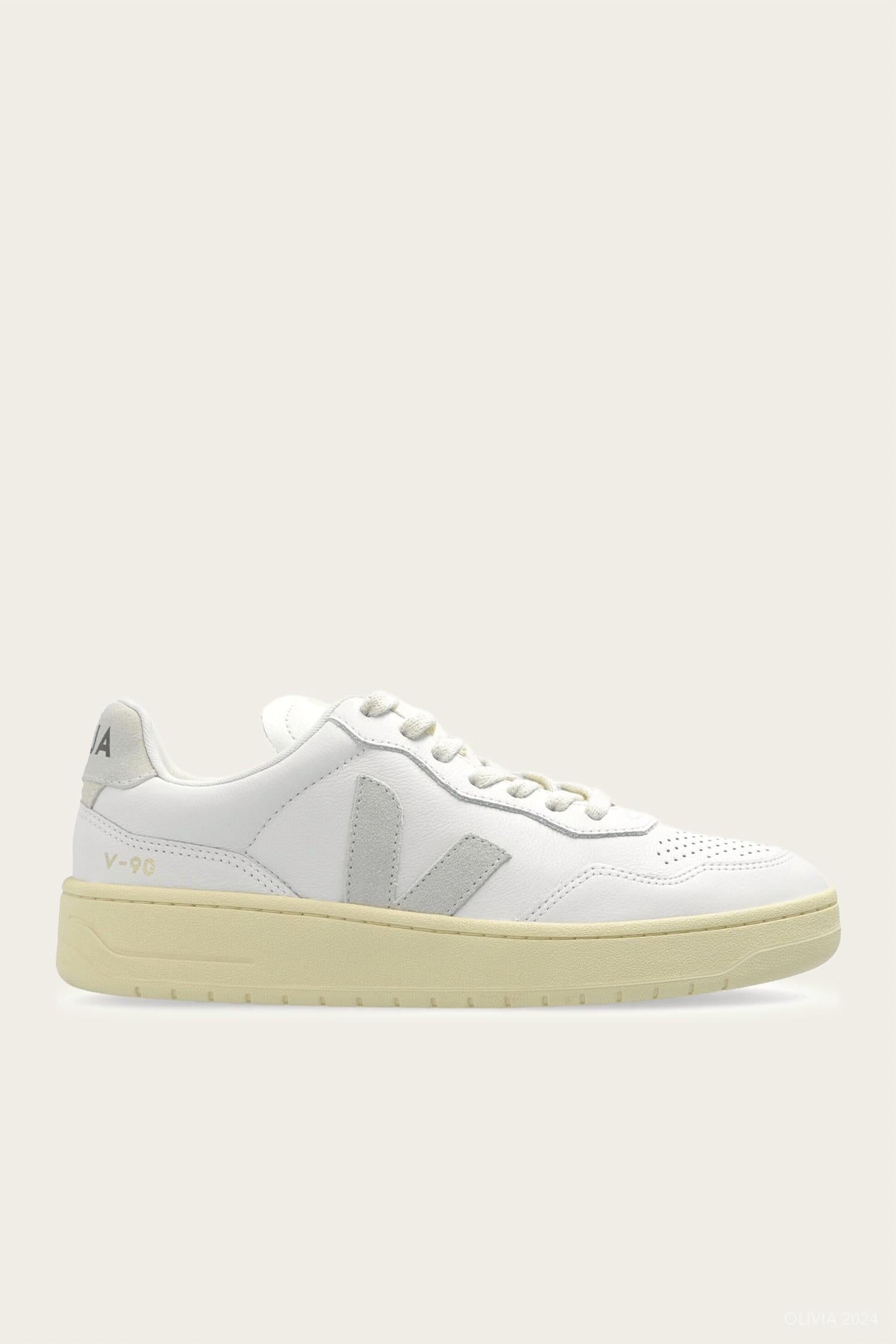 Veja - Unisex V-90 OT Leather Sneaker