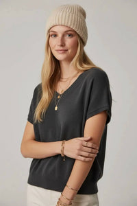 Q2 - Lightweight Knit V-neck Sweater With Short Sleeves