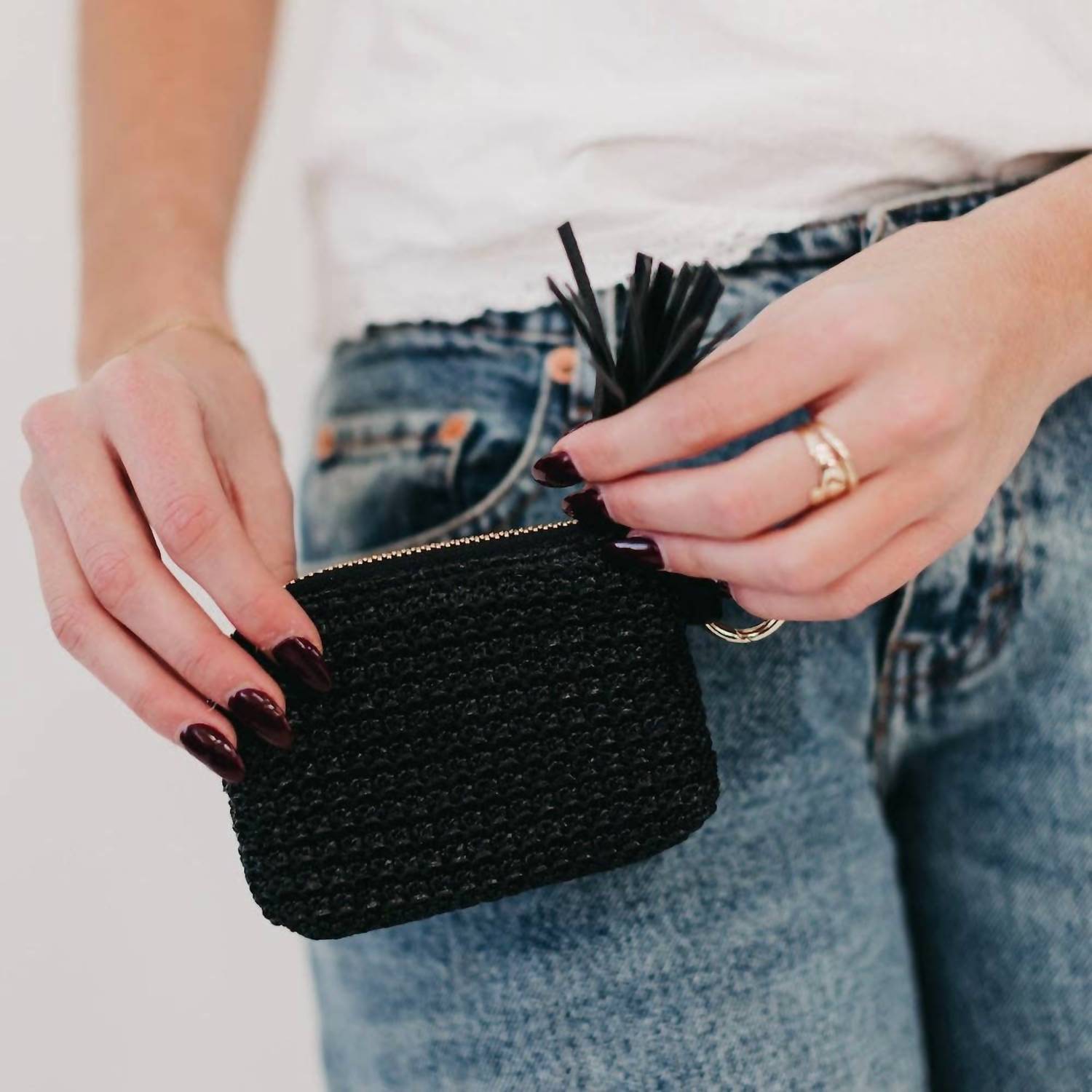 Pretty Simple - Women's River Raffia Clippable Card Holder