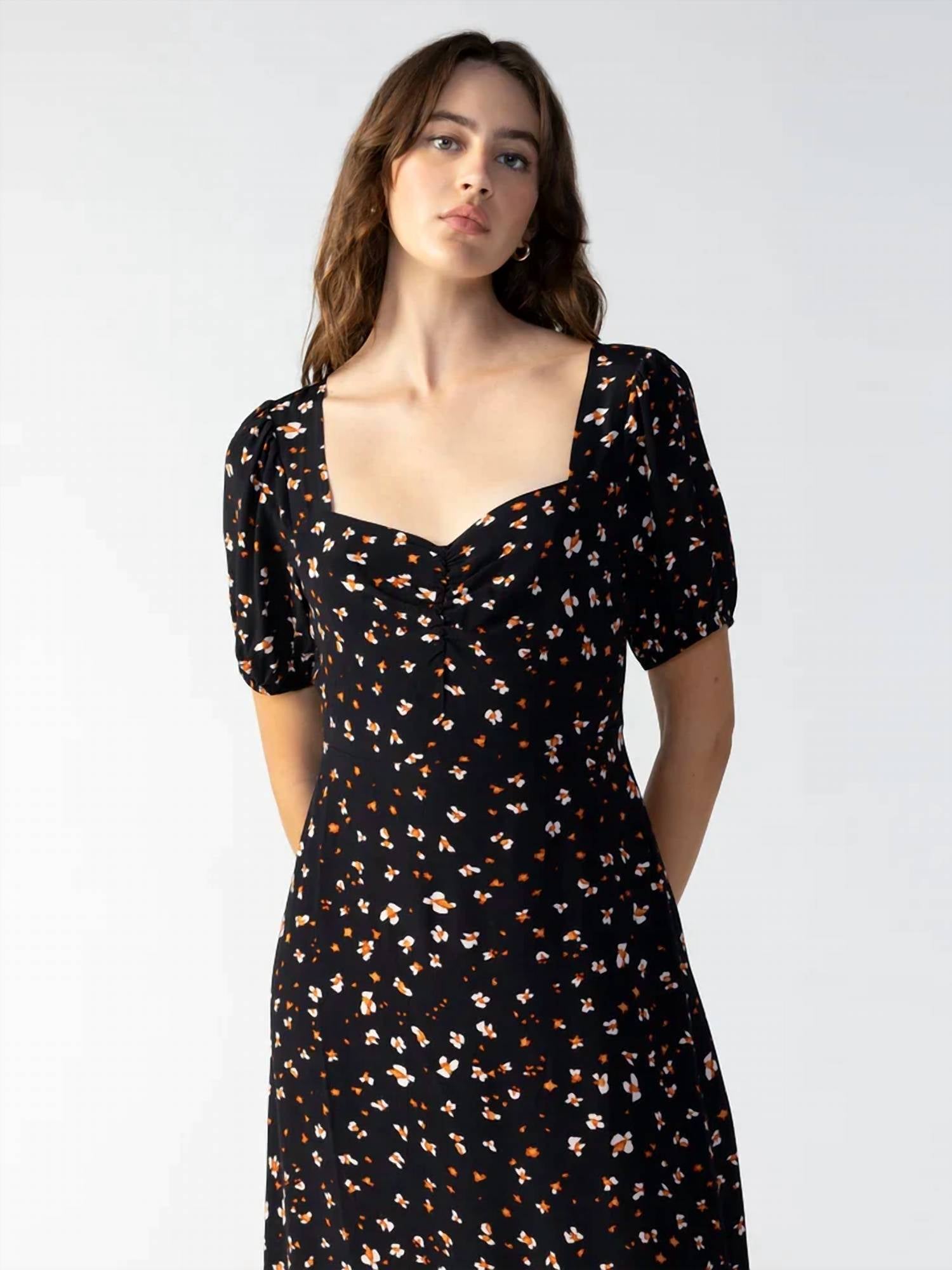 Sanctuary - Sweetheart Neckline Midi Dress