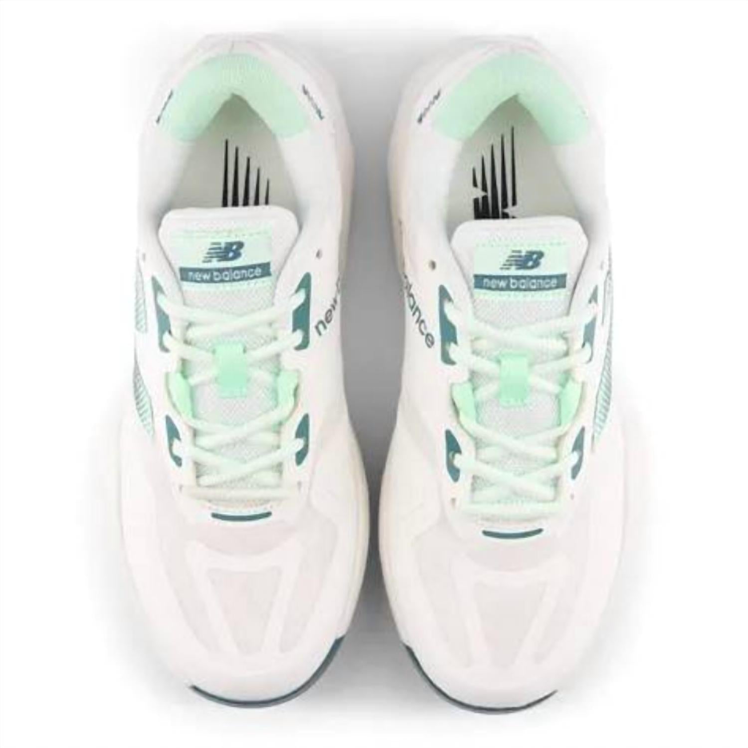 New Balance - Women's 796 V4 Tennis Shoe