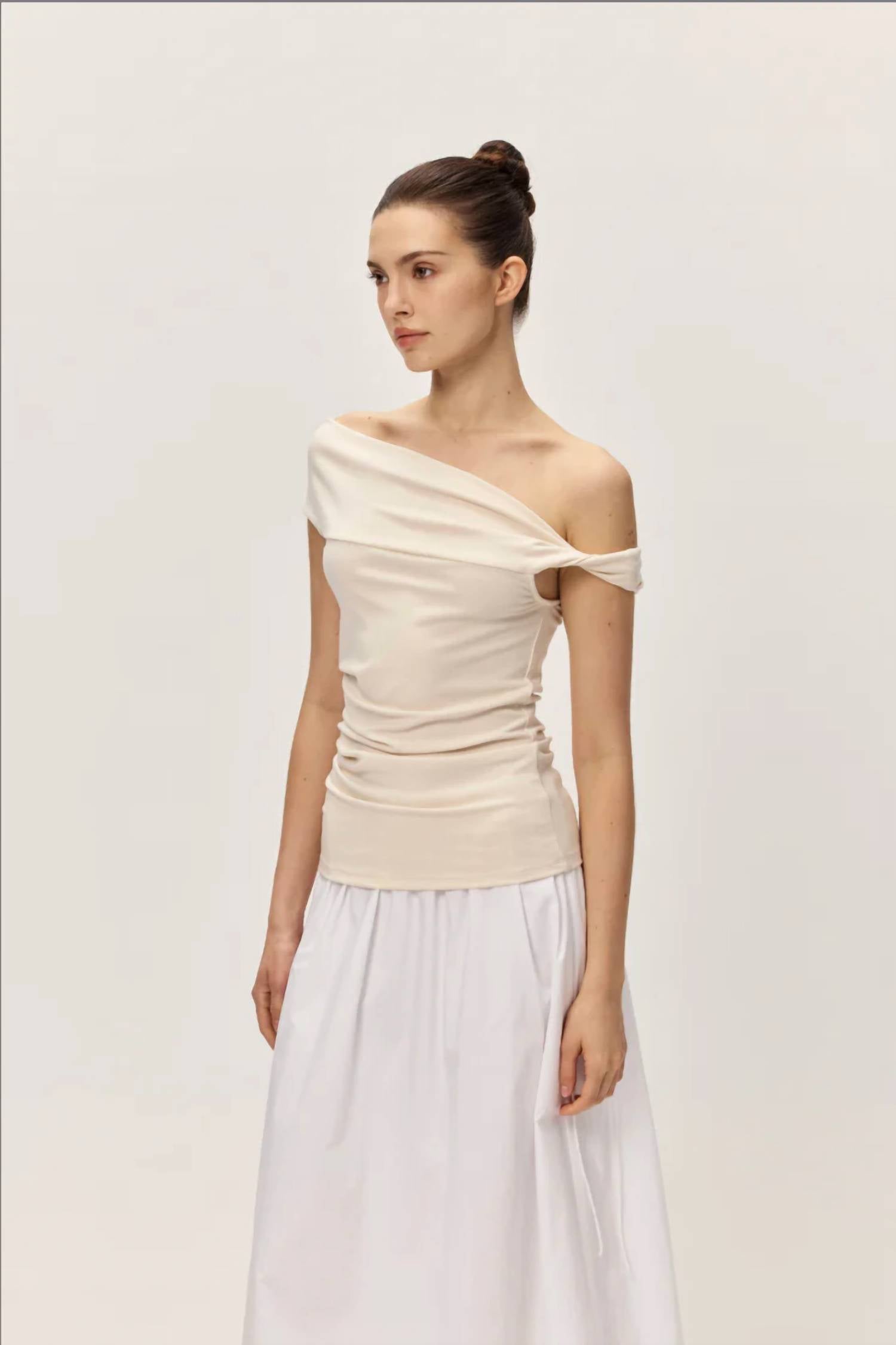 Elodie - Evania Off-the-shoulder Top