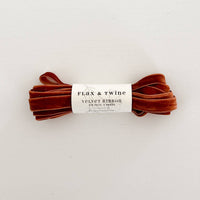 Flax & Twine - Holiday Wooly Wreath Ornament Kit