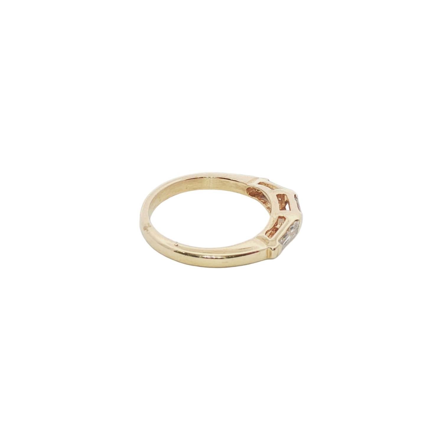 Normani - Women's 3 Stone Baguette Wedding Band Ring