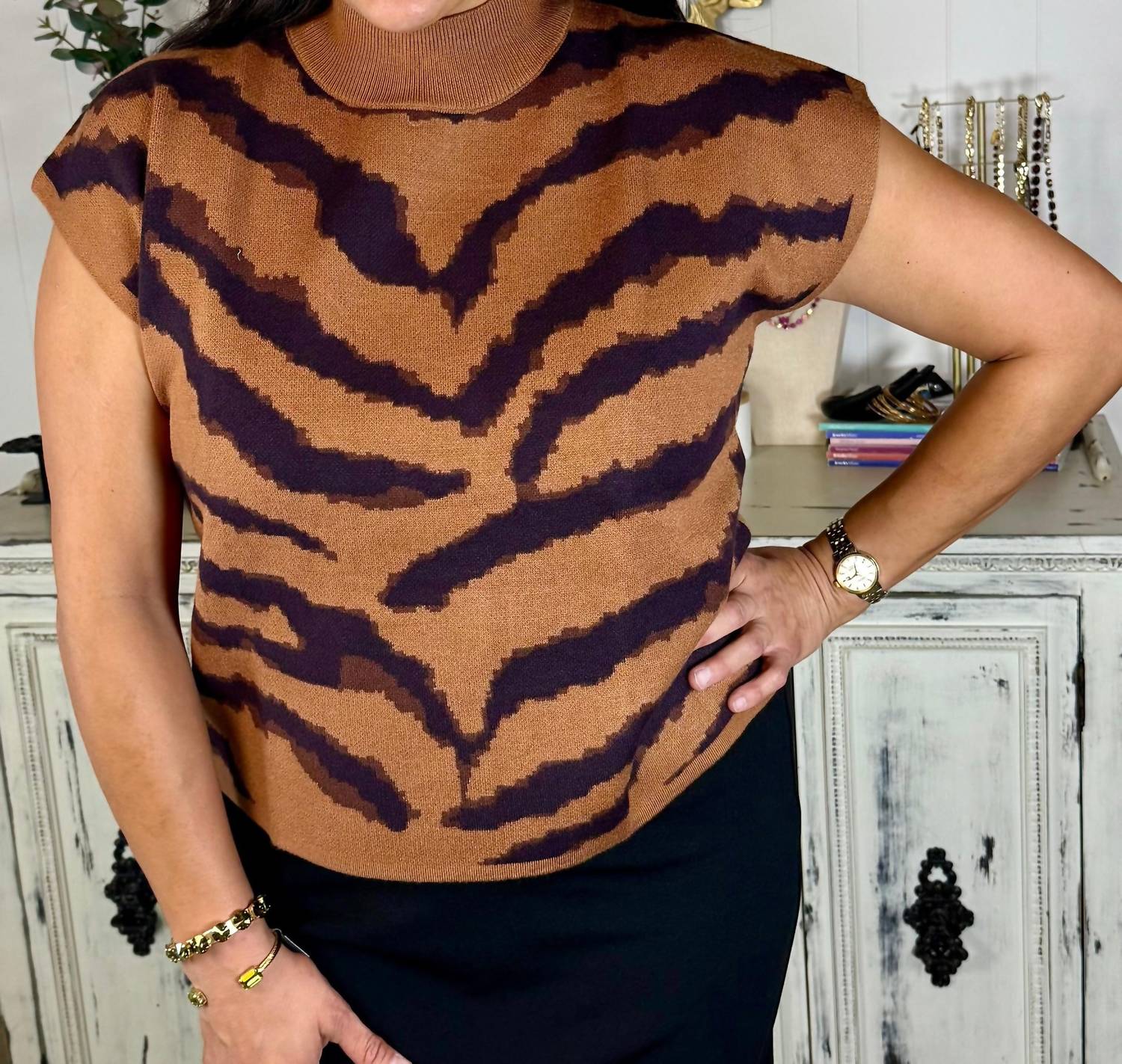 Entro - Animal Pattern Short Sleeve Mock Neck Top