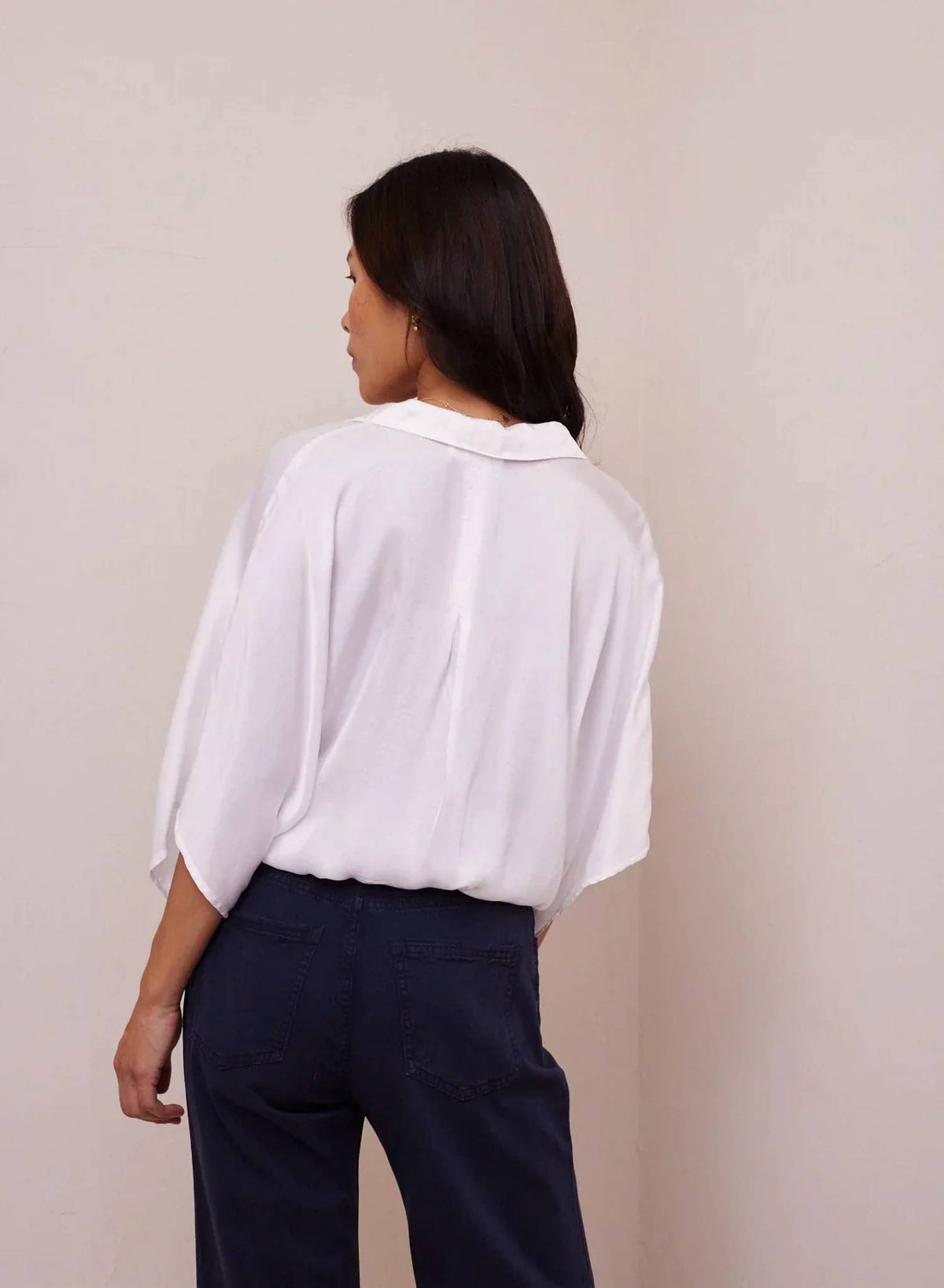 Bella Dahl - FLOWY TIE BUTTON WAIST SHIRT