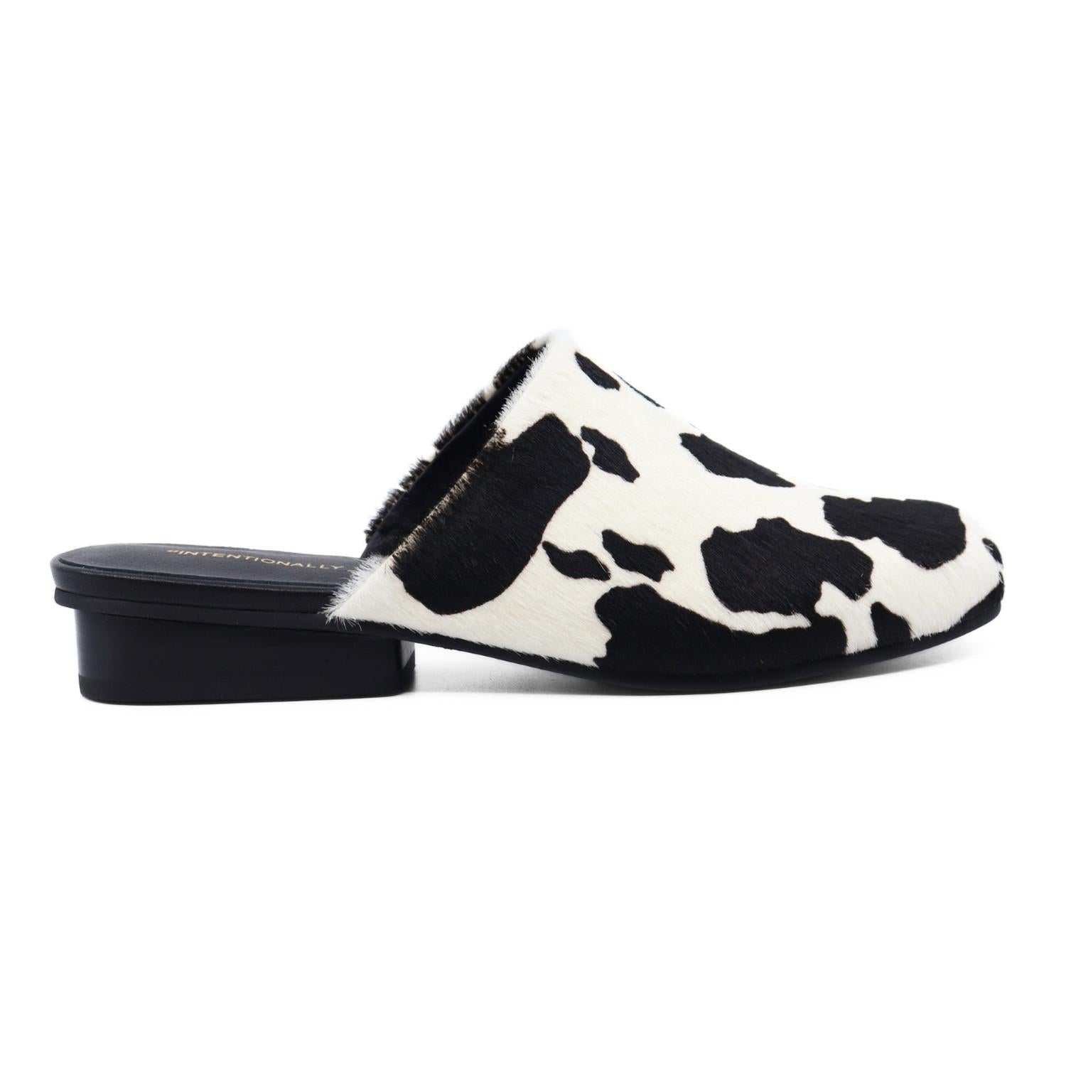 INTENTIONALLY BLANK Women's Touch Backless Mule in black moo - women's shoe