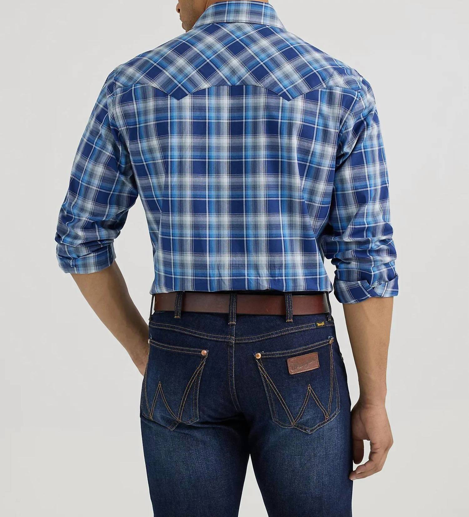 Wrangler - Modern Fit Long Sleeve Western Snap Shirt