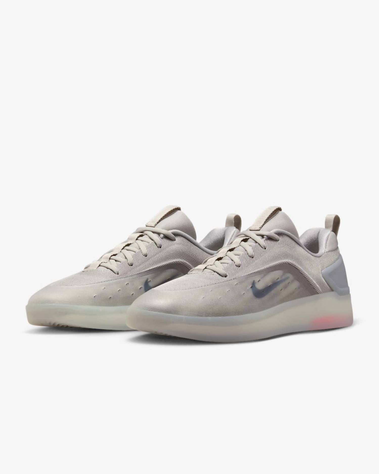 Nike - Men's Sb Zoom Nyjah 4 Skate Shoes