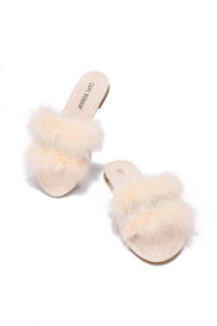 Cape Robbin - Women's Easter Furry Feather Sandals