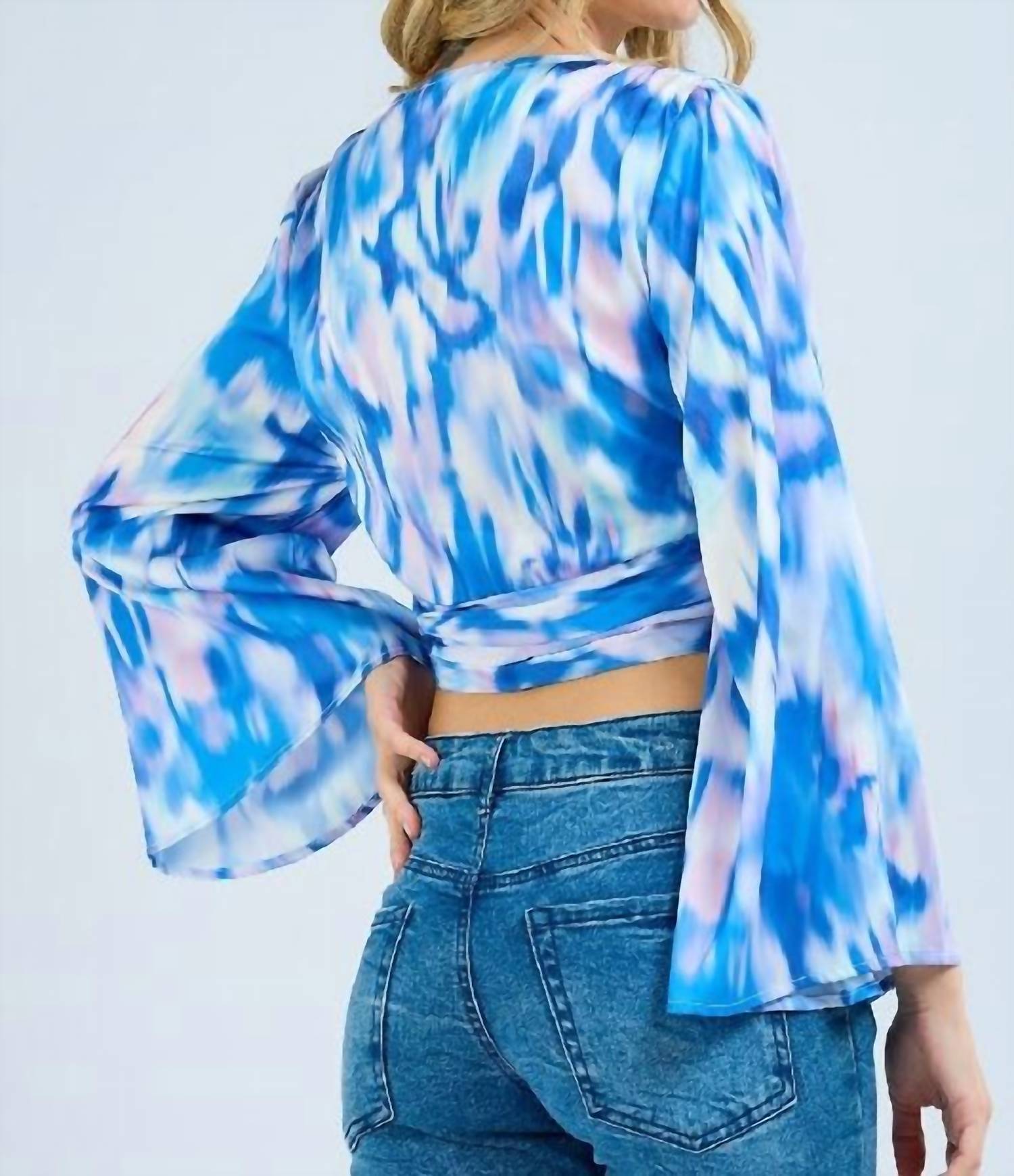 Llove - Waist Bowtie Flare Sleeve Top