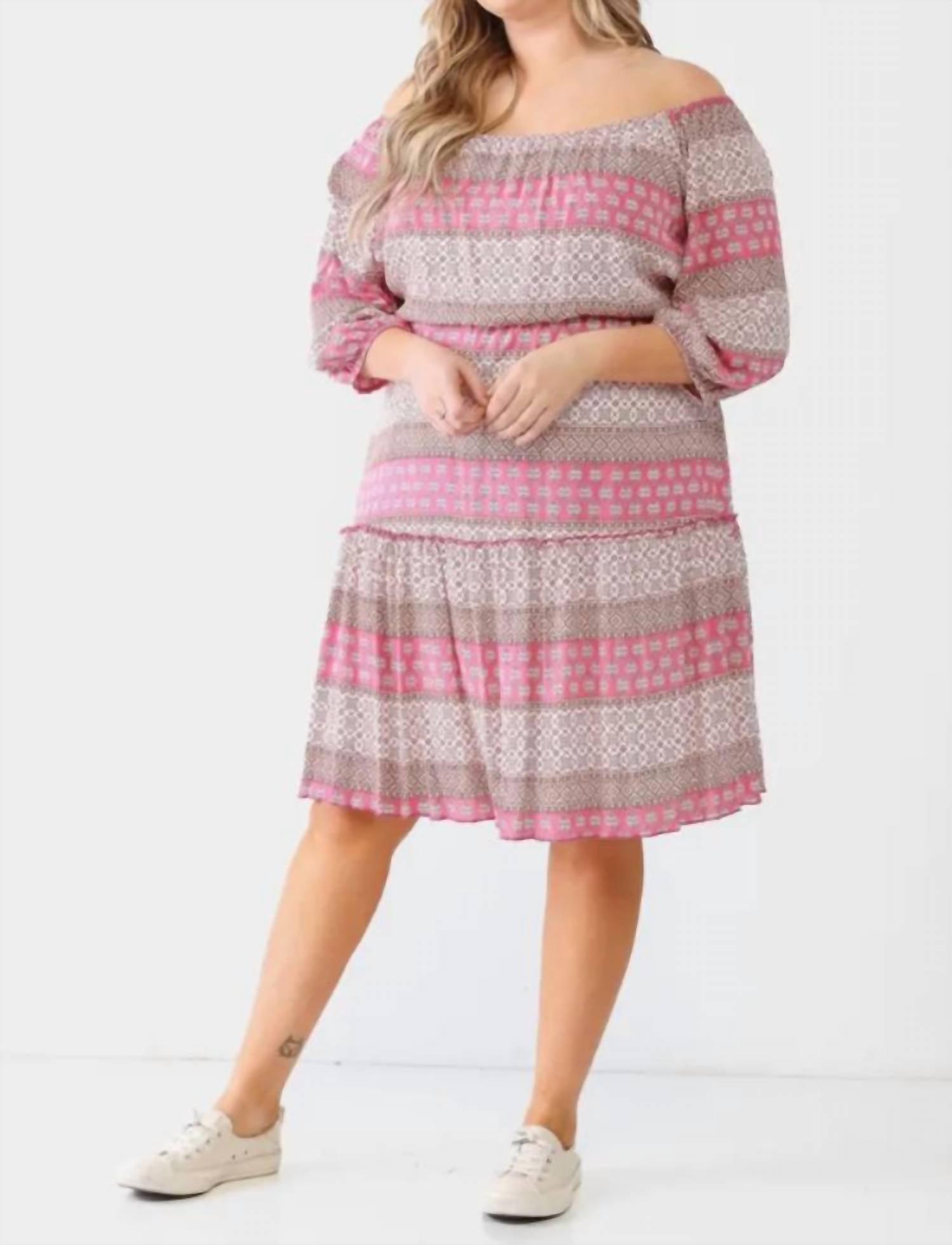 Janette Plus - Ruffle Flare Hem Midi Dress - Plus
