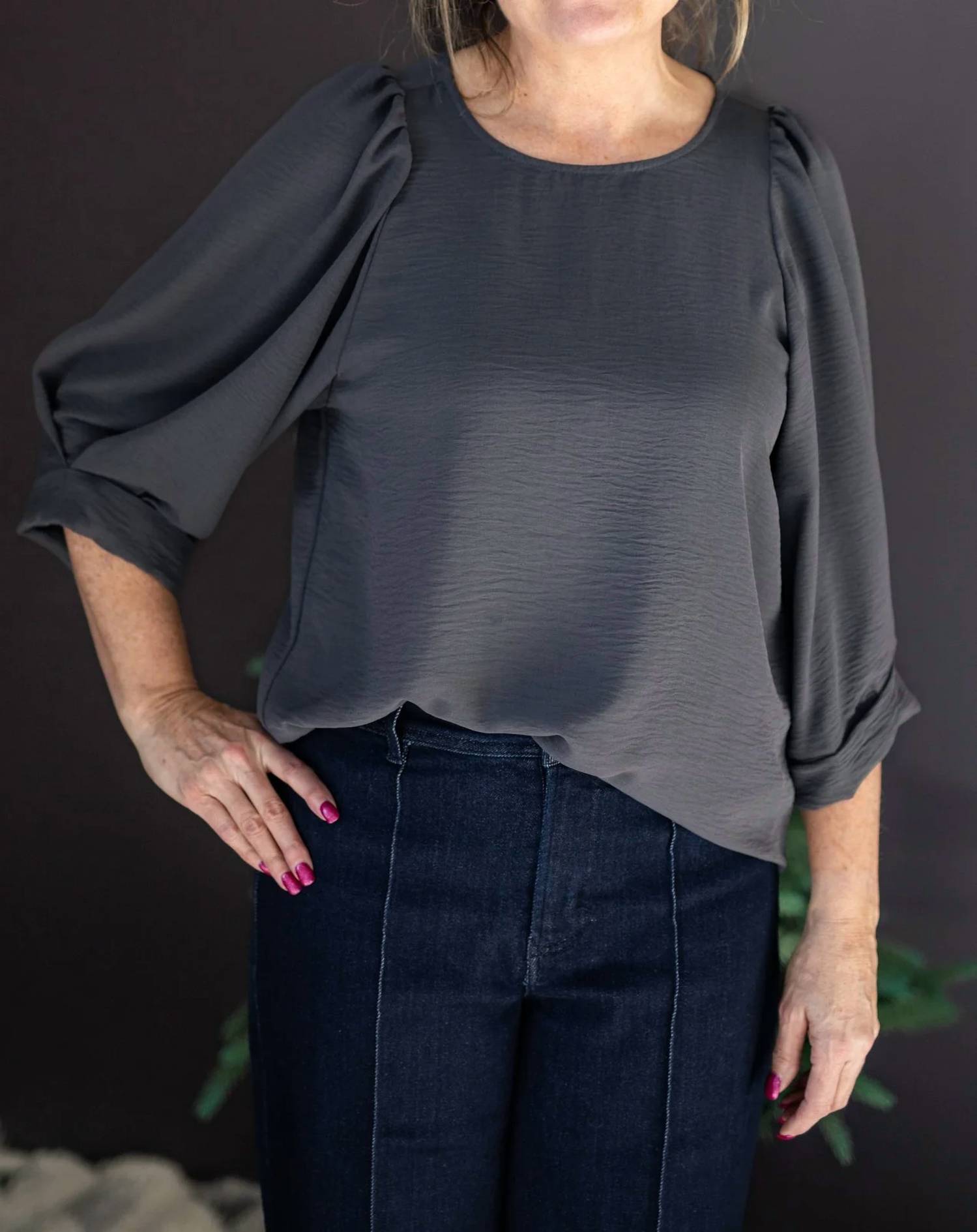 Ivy Jane - Pinch & Tuck Sleeve Top
