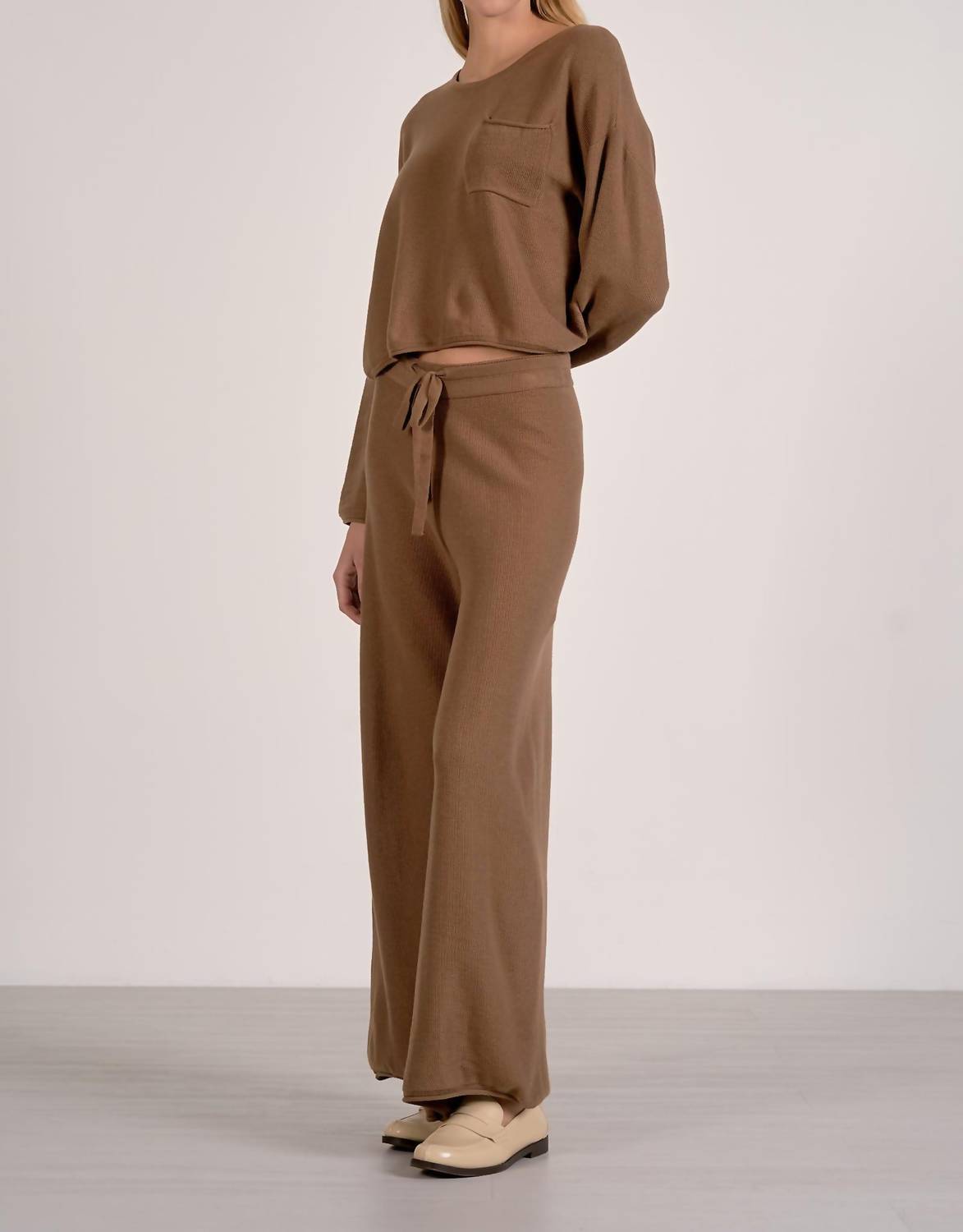 Elan - Pocket Front Sweater