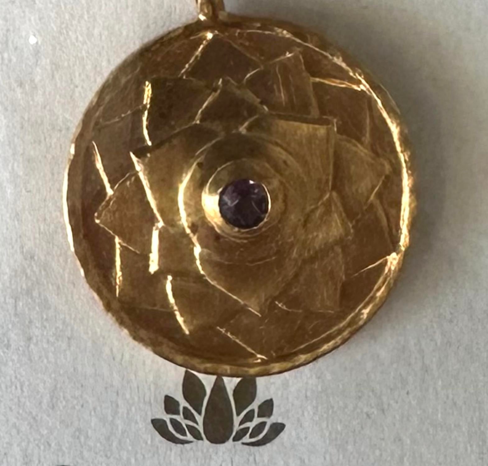 Satya Jewelry Women's Crown Chakra Necklace in gold - women's jewelry - detail view