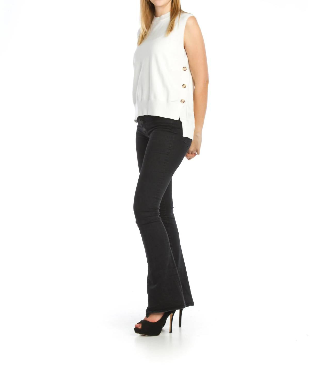 Papillon - Side Button Knit Vest