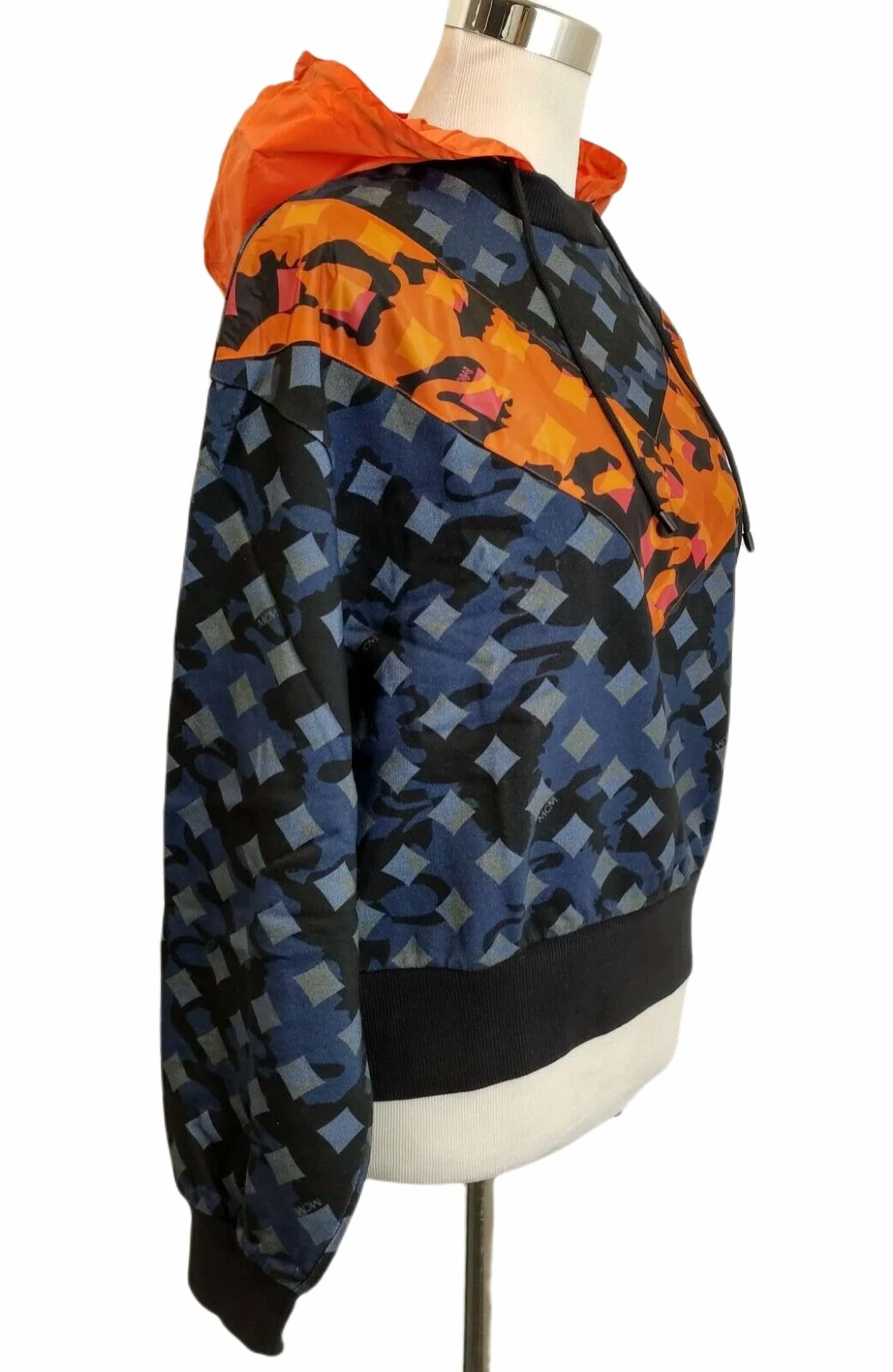 Mcm Worldwide - Women's Camo Lion Hood Sweatshirt