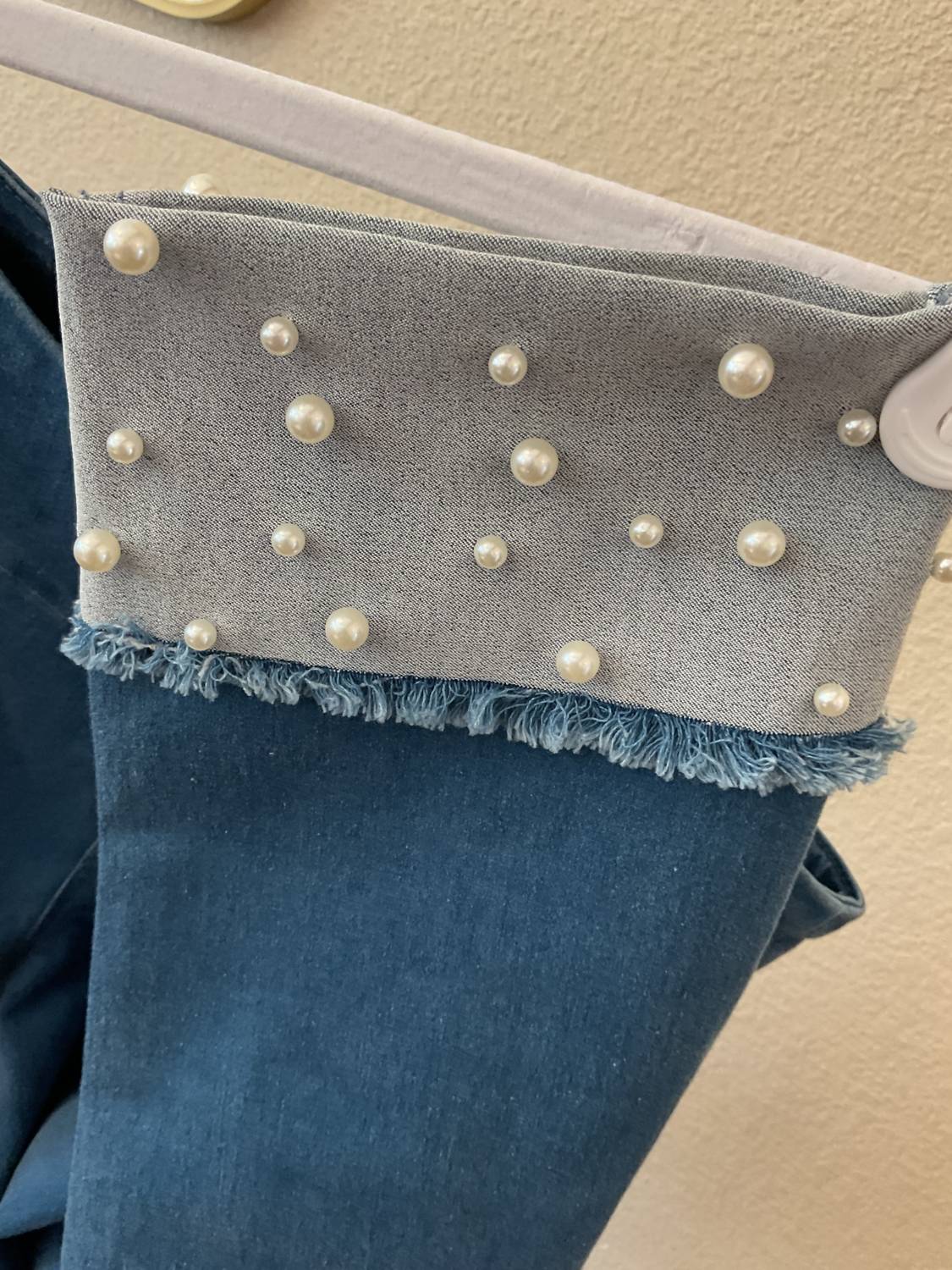 Lulu-B - Women's Pearl Cuff Jeans