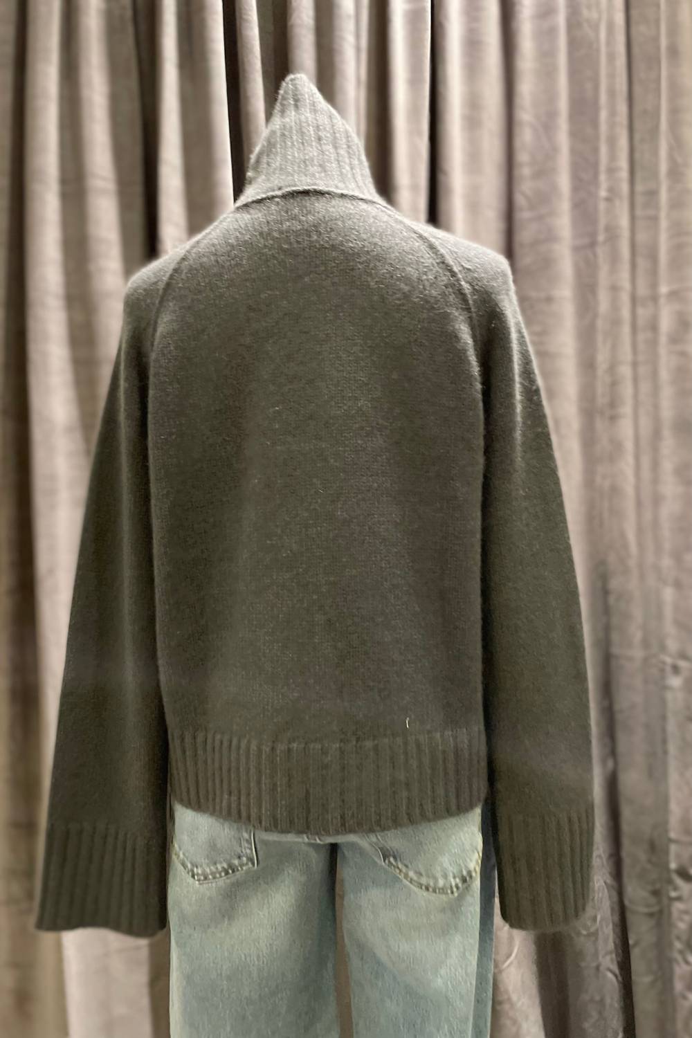 Brazeau Tricot - Women's Cashmere Chunky Turtleneck Sweater