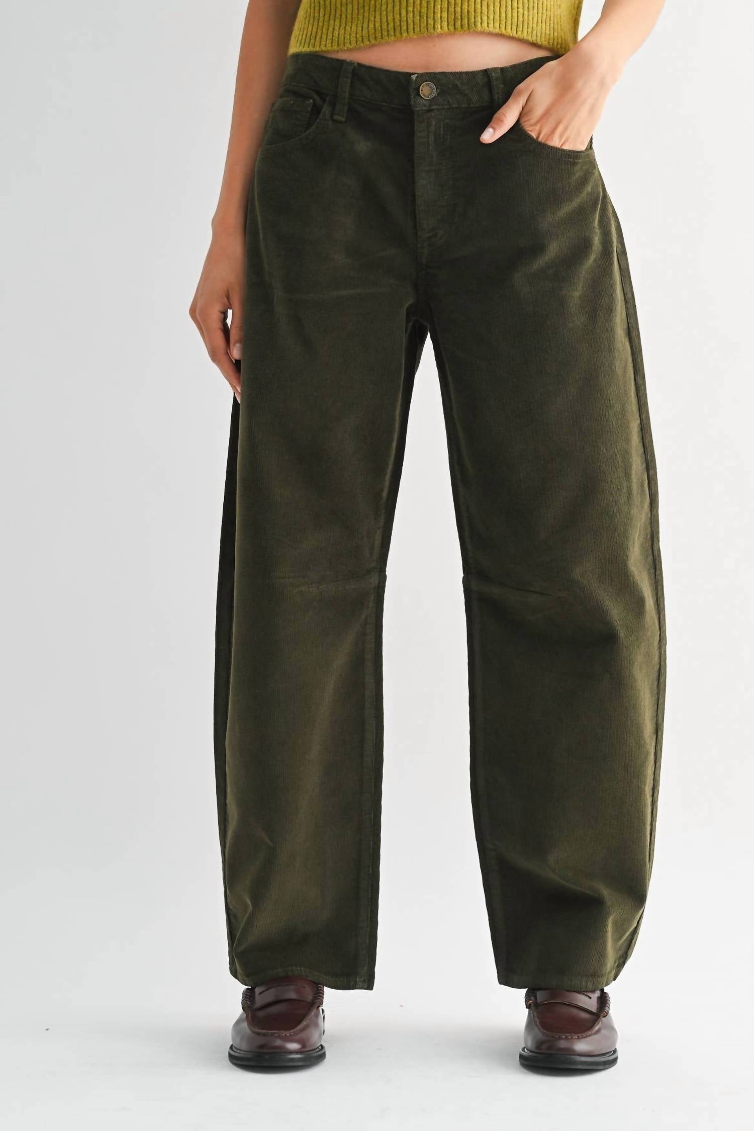 JUST BLACK DENIM Corduroy Barrel Jeans in olive - women's jeans
