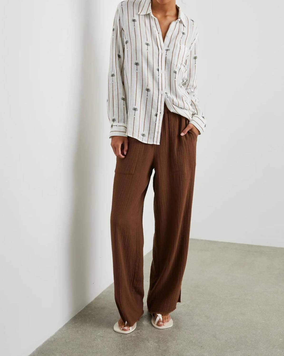 Rails Leon Lightweight Double Gauze Pant in cacao - women's pants