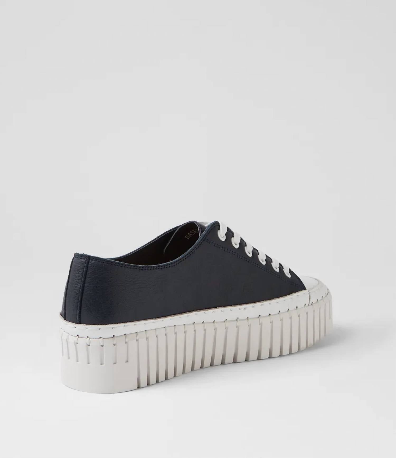 Django & Juliette - Women's Baselo Platform Sneaker