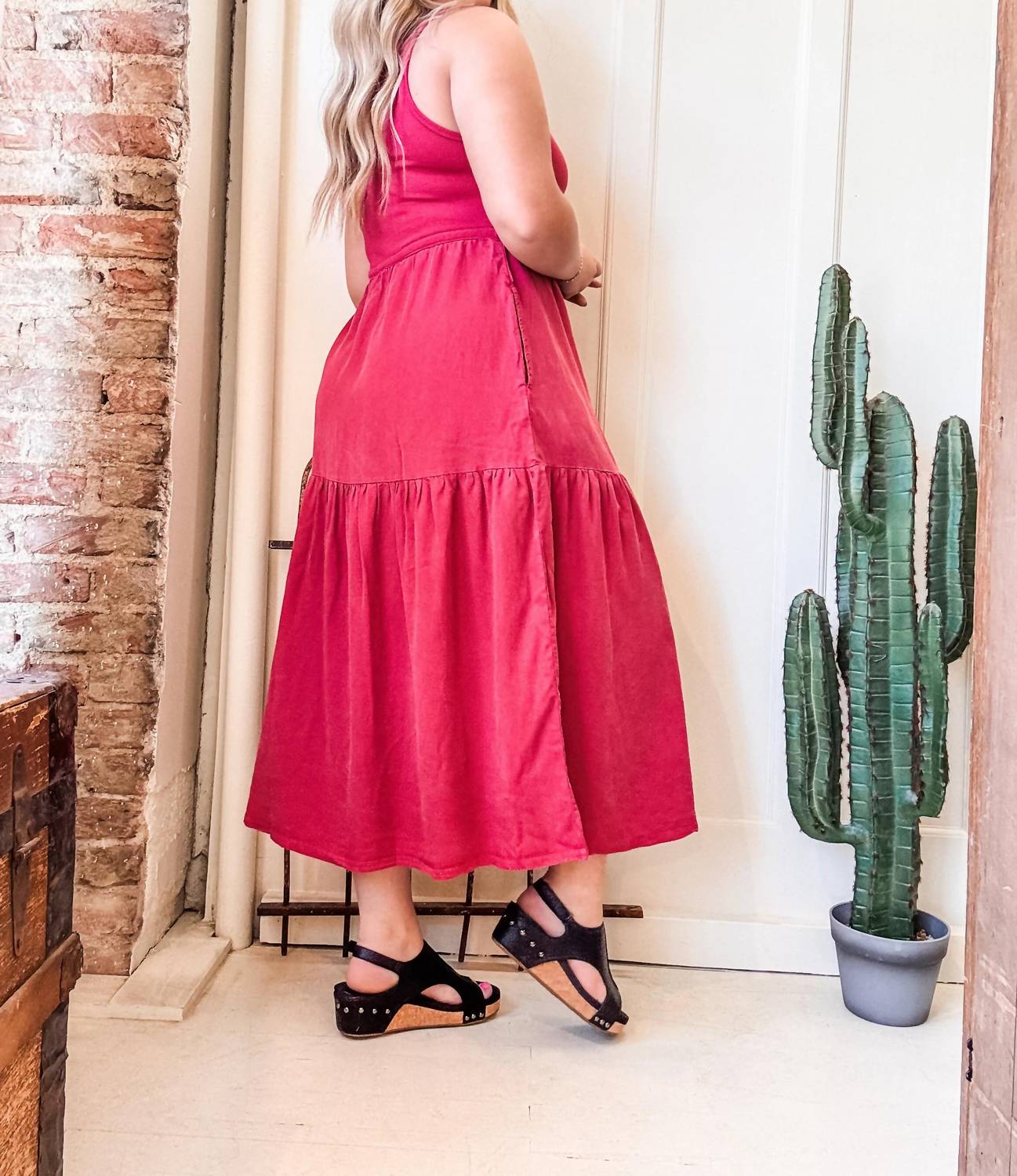 Tribal - Sleeveless Midi Dress