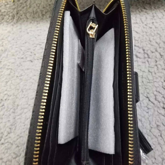 Badgley Mischka - Women's Quilted Long Wallet With Phone Pocket