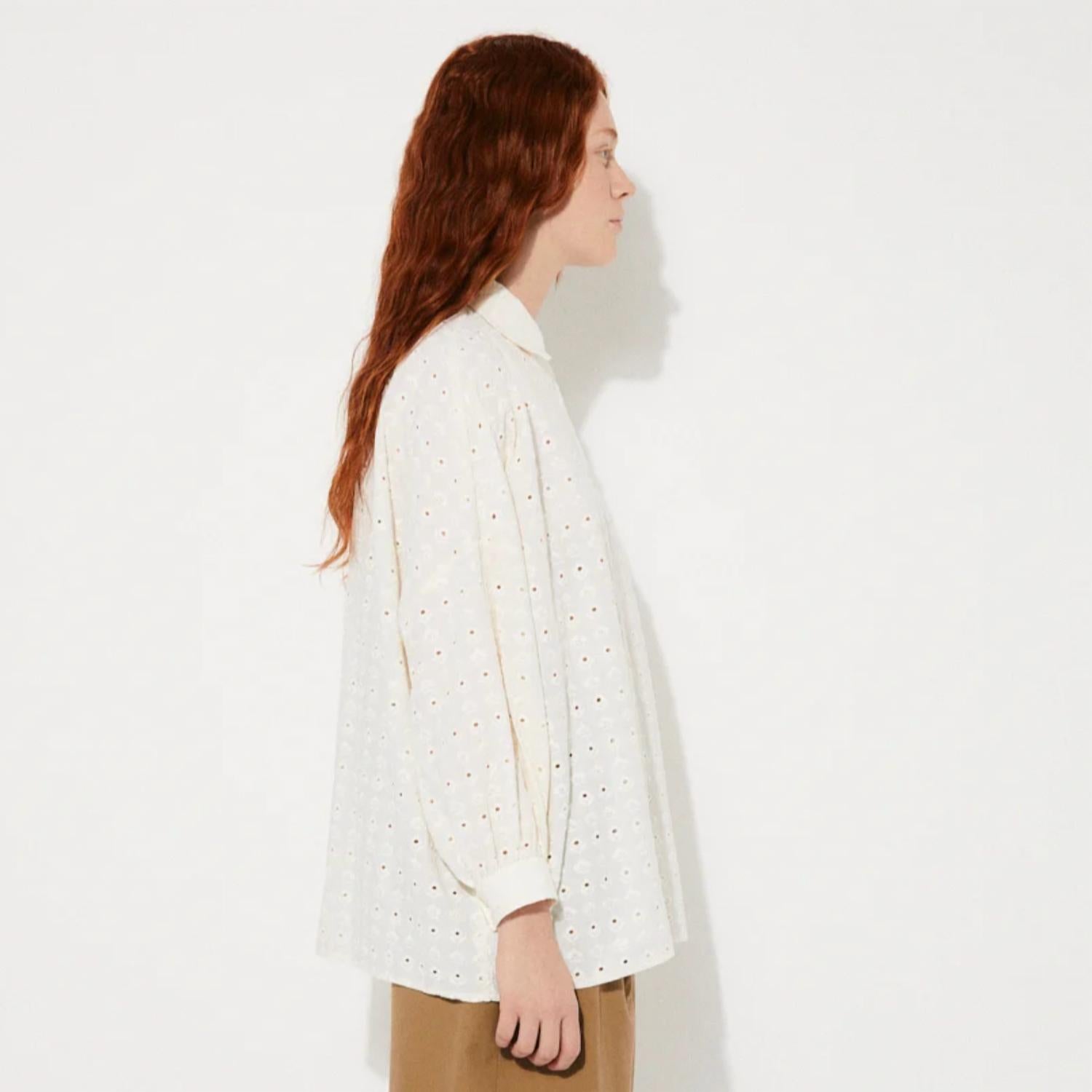 Rita Row - Seed Eyelet Top