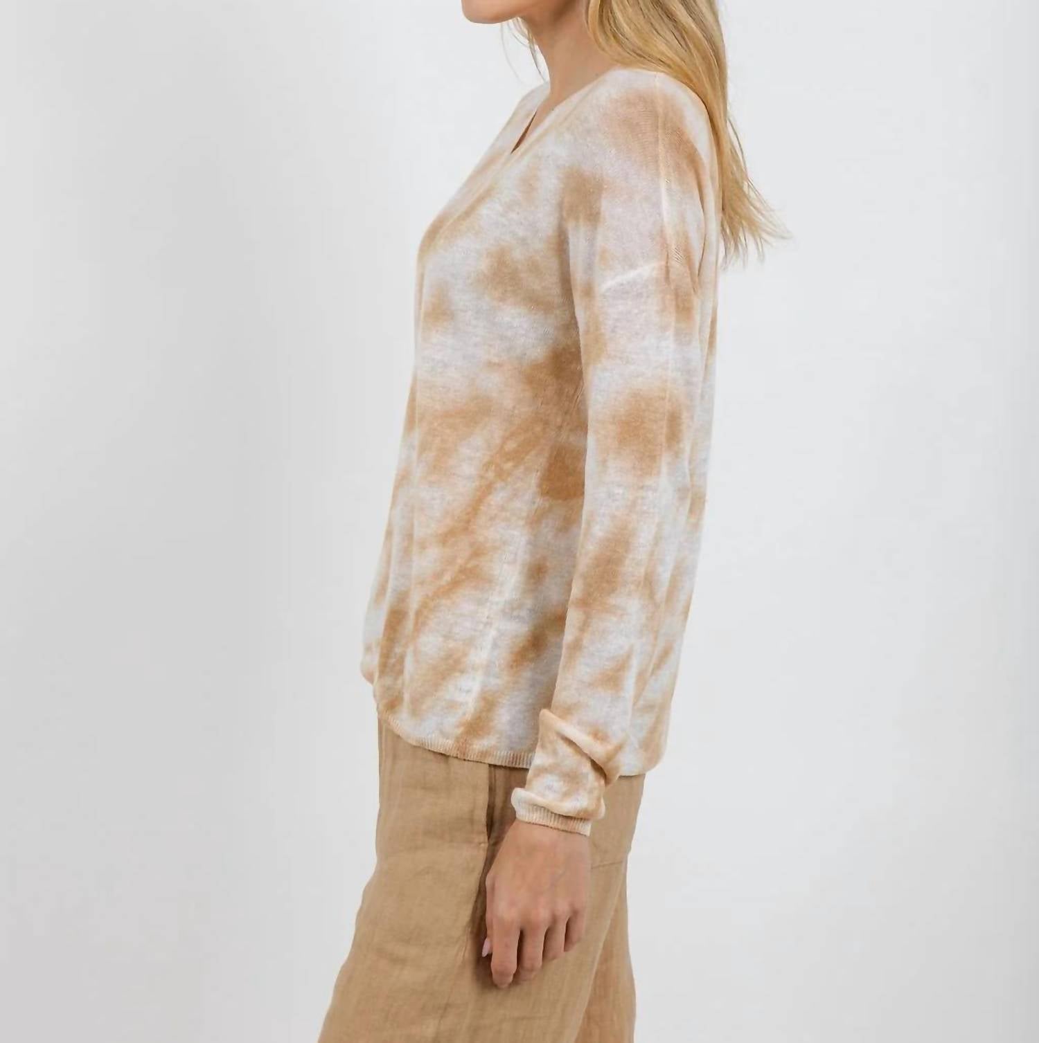 Elliott Lauren - Daydreaming Printed V Neck Sweater
