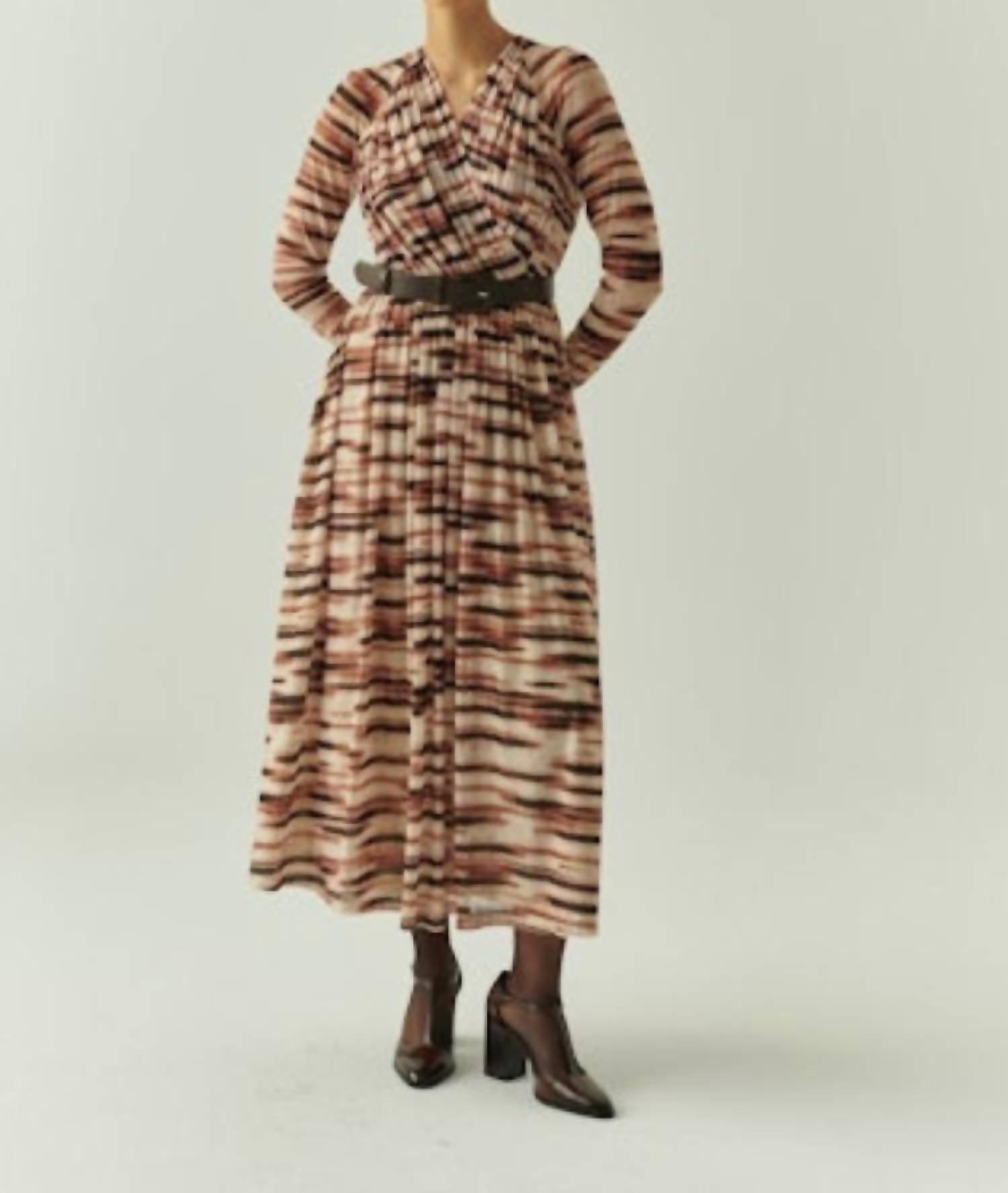 Exquise - Bellamy Printed Long Sleeve V Neck Knit Dress