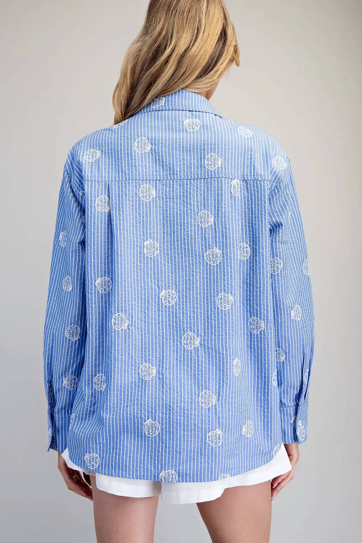Ee:Some - Seashell Embroidered Top