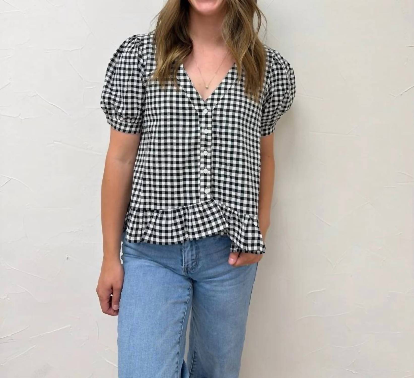 Vine & Love - Puff Short Sleeve V-neck Gingham Blouse