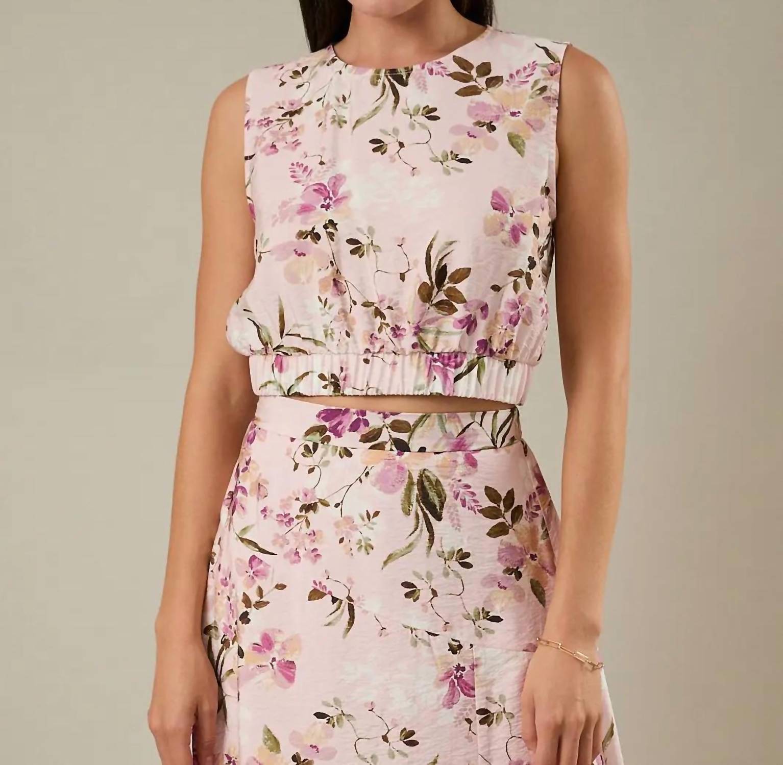 Gilli - Aura Floral Sleeveless Crop Top