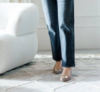 Amo - Libby Mid Rise Slim Jeans