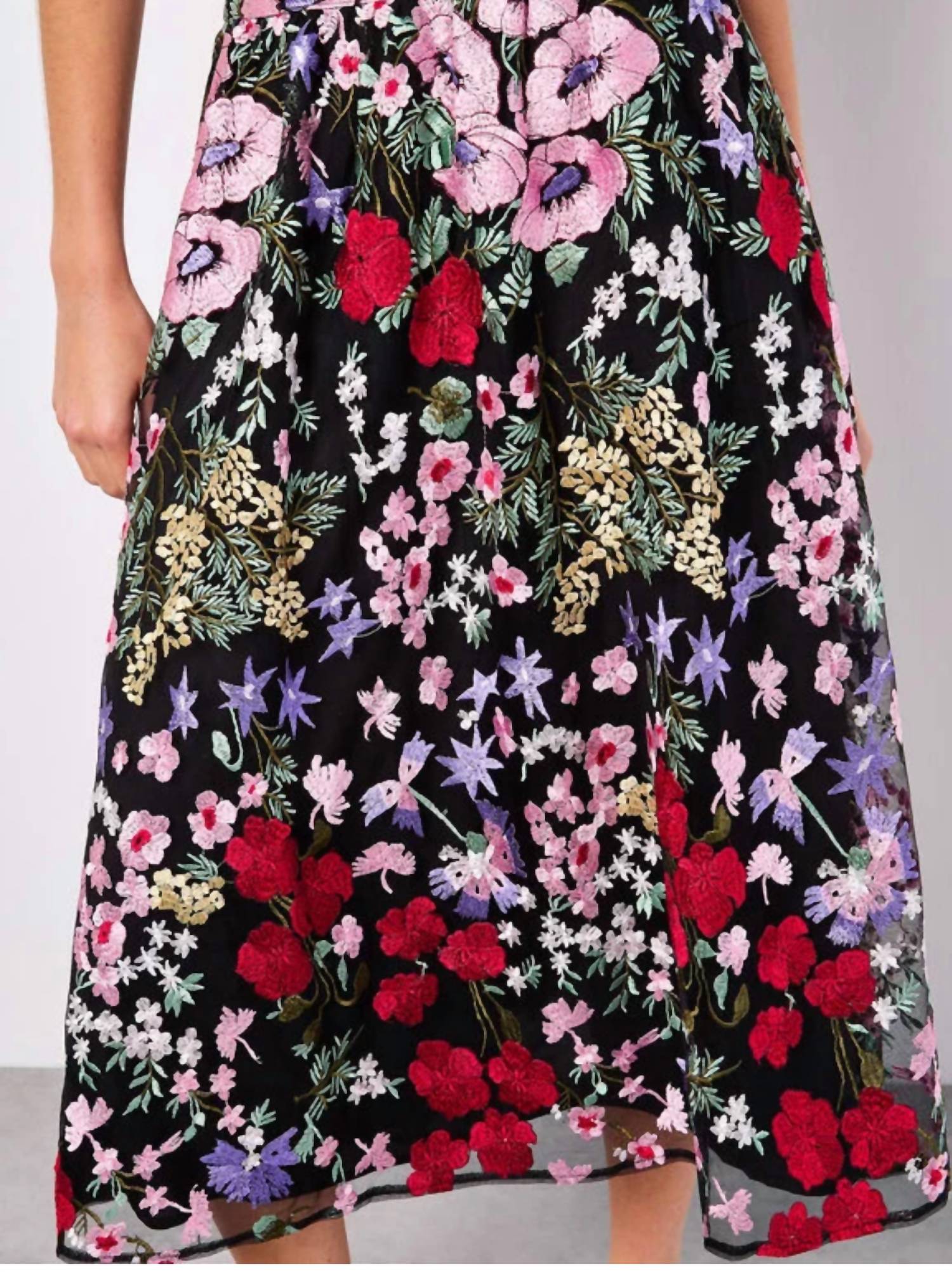 Apricot - floral embroidered skirt