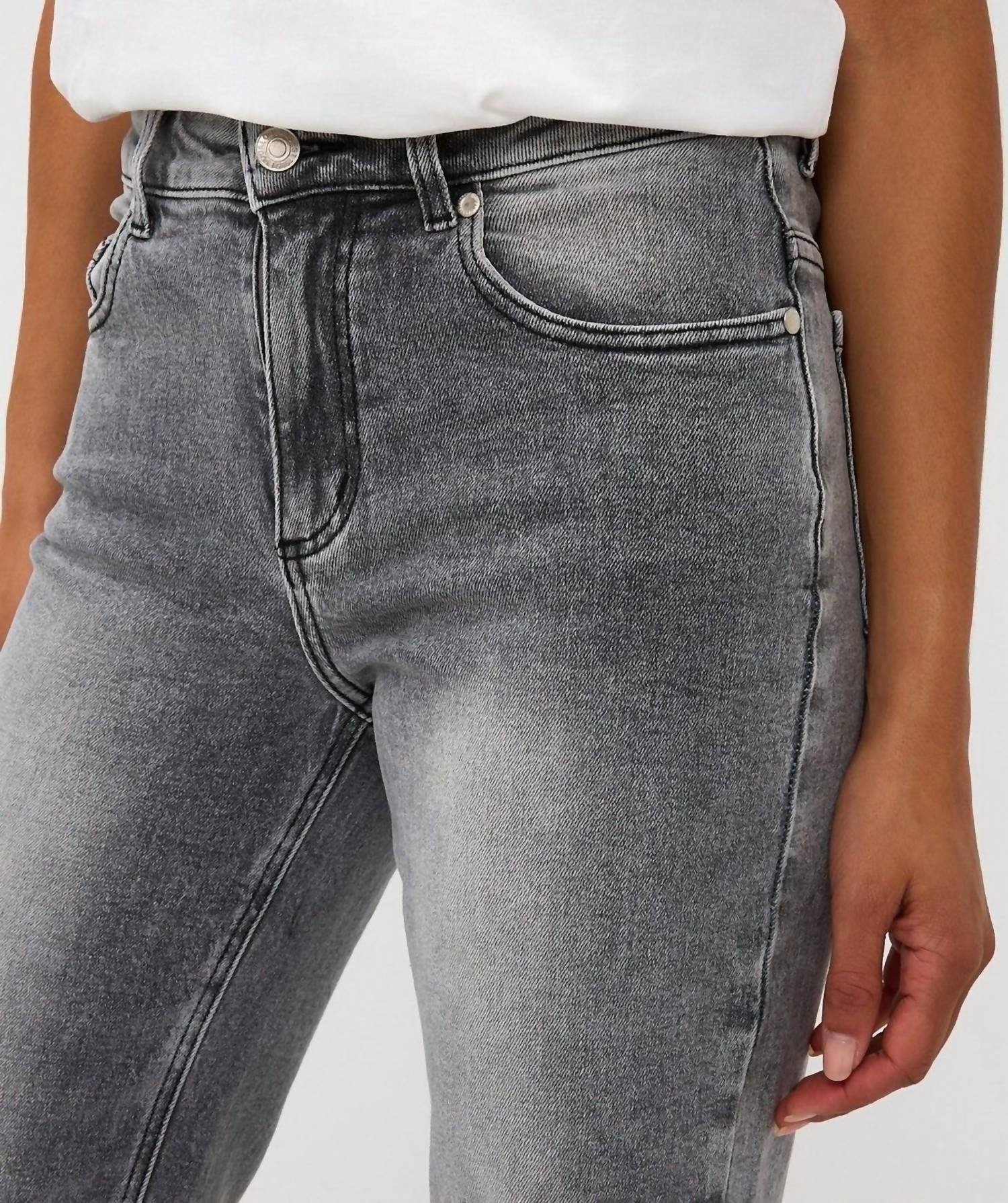 ESQUALO straight leg jean in grey - women's jeans - detail view