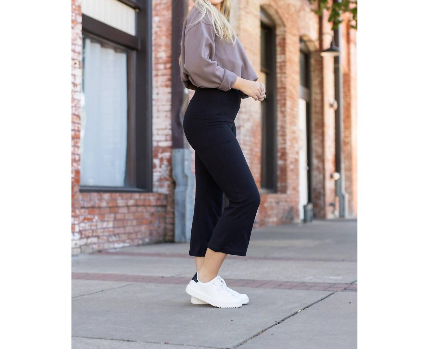 Julia Rose - Delilah Kick Flare Leggings With Pockets