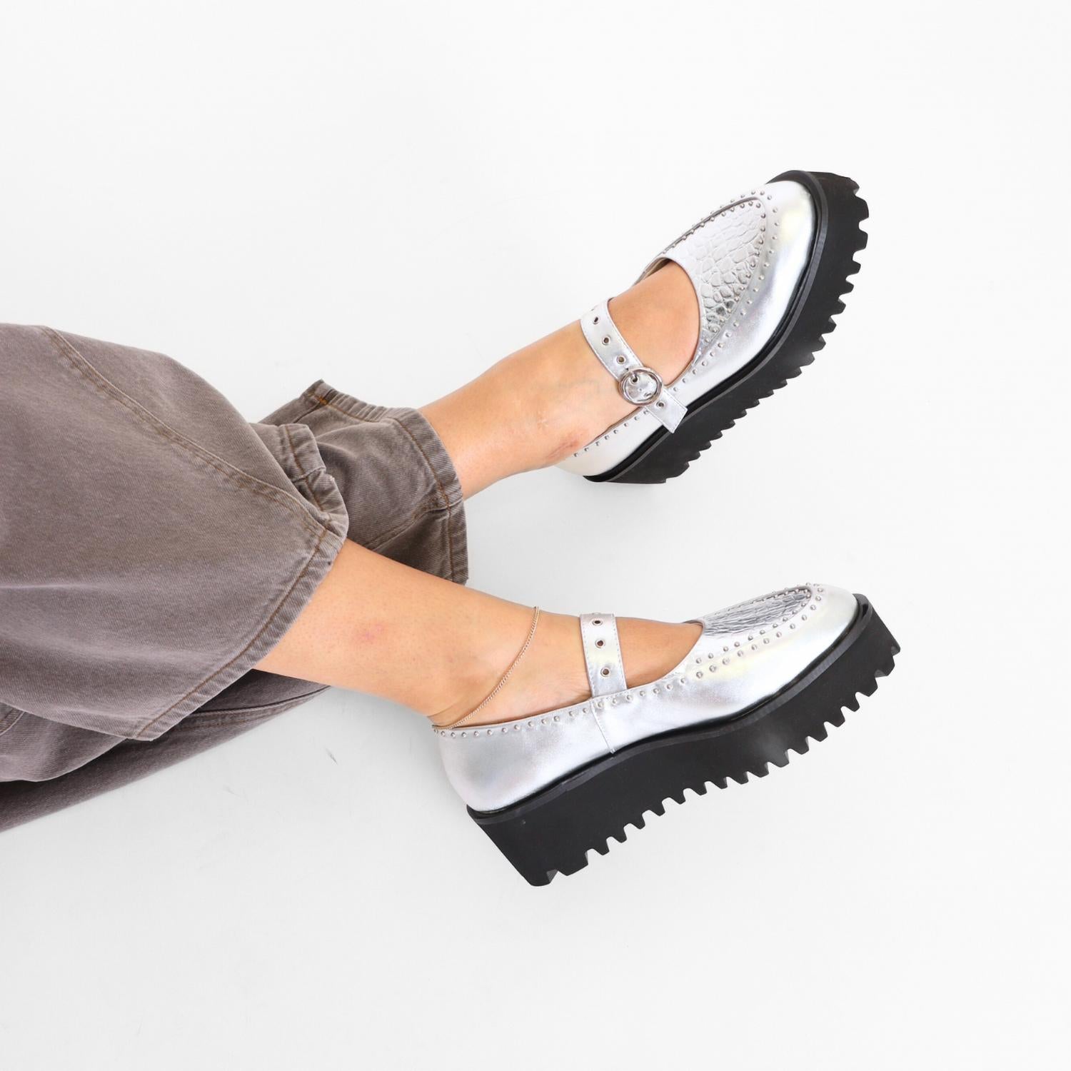All Black - Women's Pin Stud Mary Jane Shoes