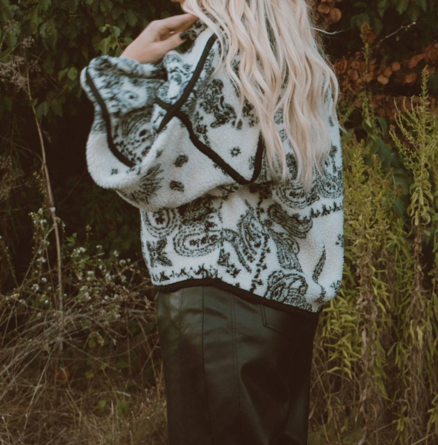 PROMESA Paisley Sherpa Long Sleeve Jacket in ink and ivory - women's jacket - view 4