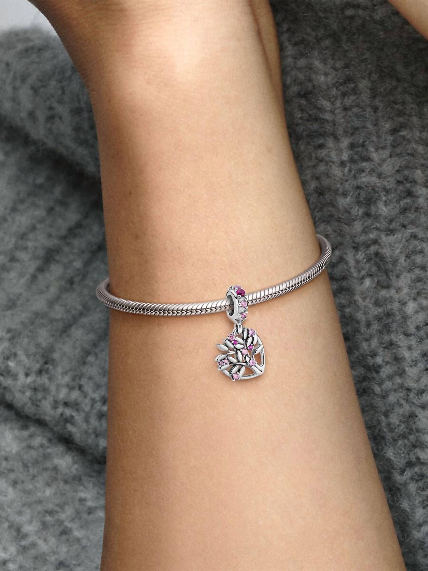 Pandora - Women's Heart Family Tree Dangle Charm