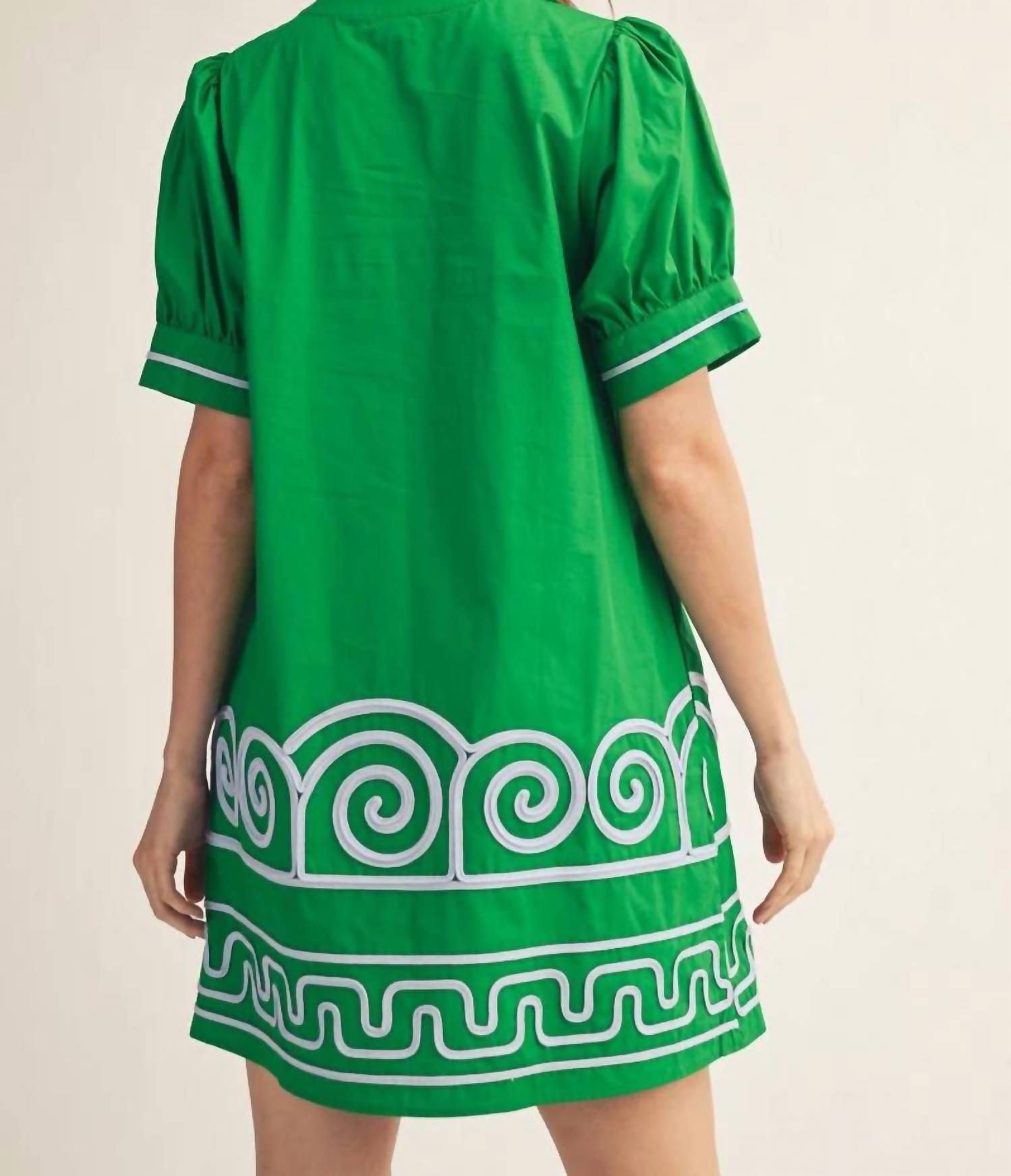 Jodifl - Appliqué Puff Sleeve Shift Dress