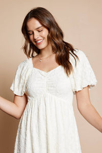 Tea N Rose - Stretch Lace Sweetheart Neckline Dress