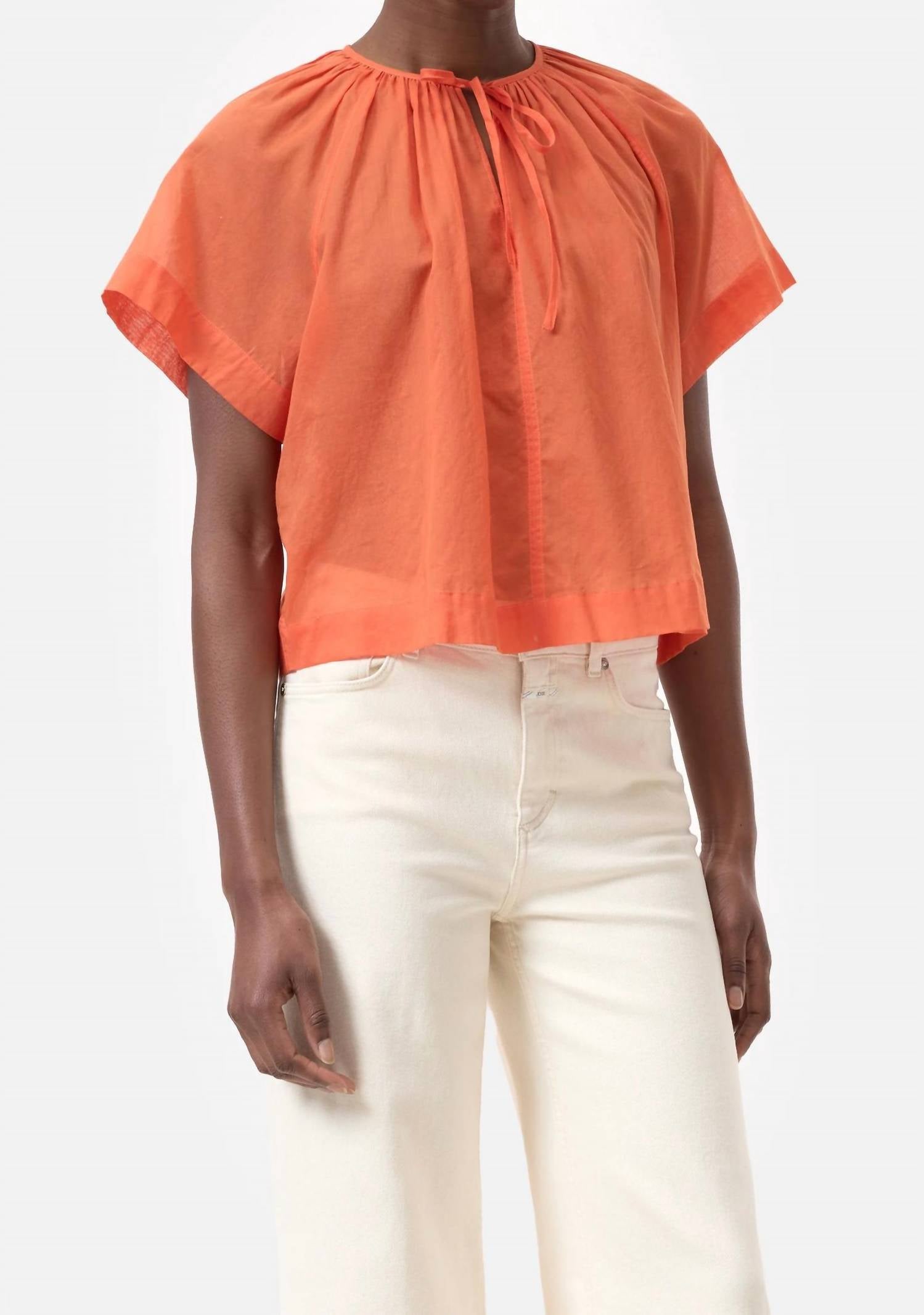 Closed - Gathered Top