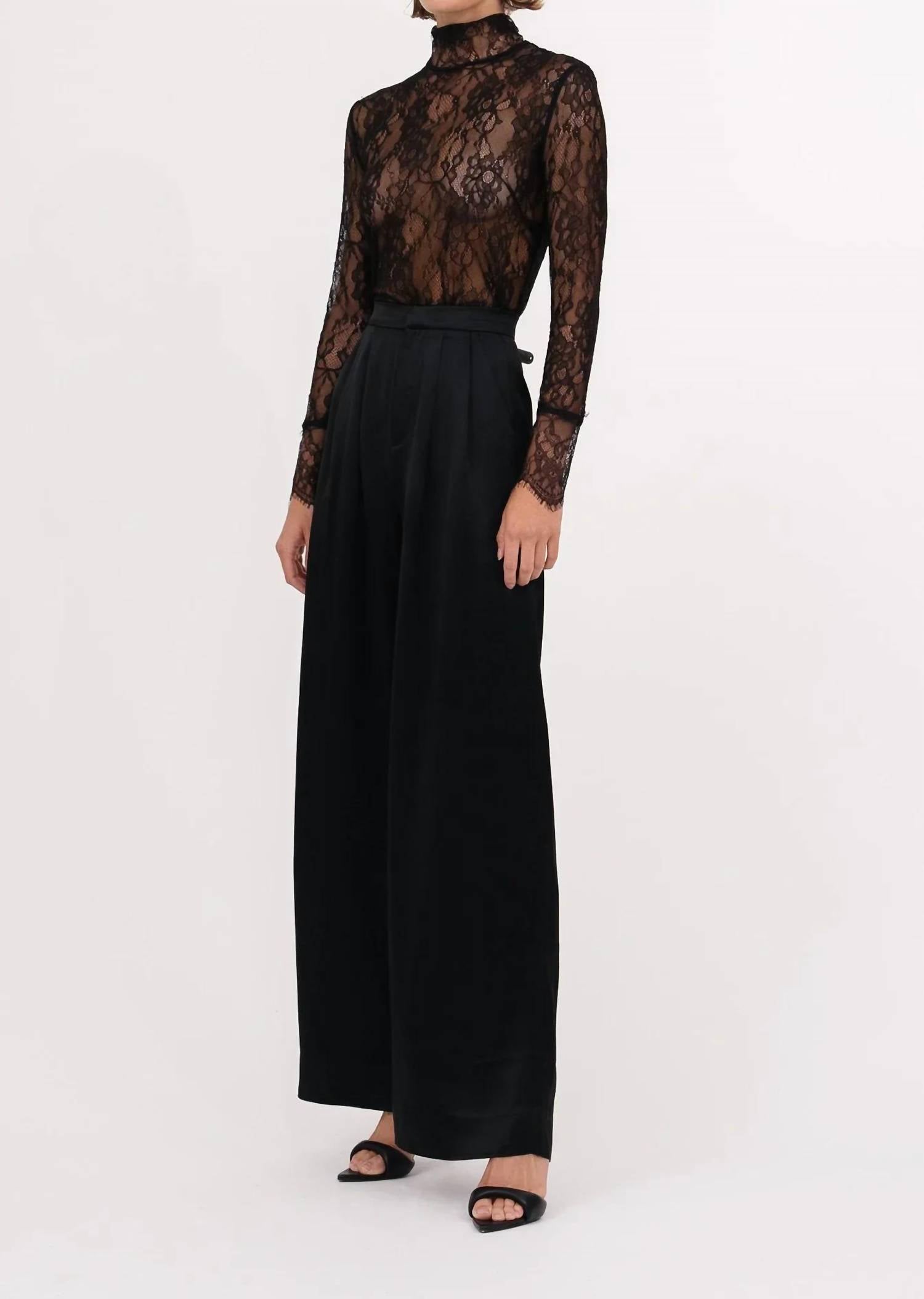 Nonchalant Label - Mary Lace Top
