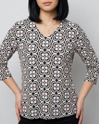 Lulu-B - 3/4 Sleeve V-neck Top