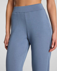Spanx - Airessentials Slim Straight Pants
