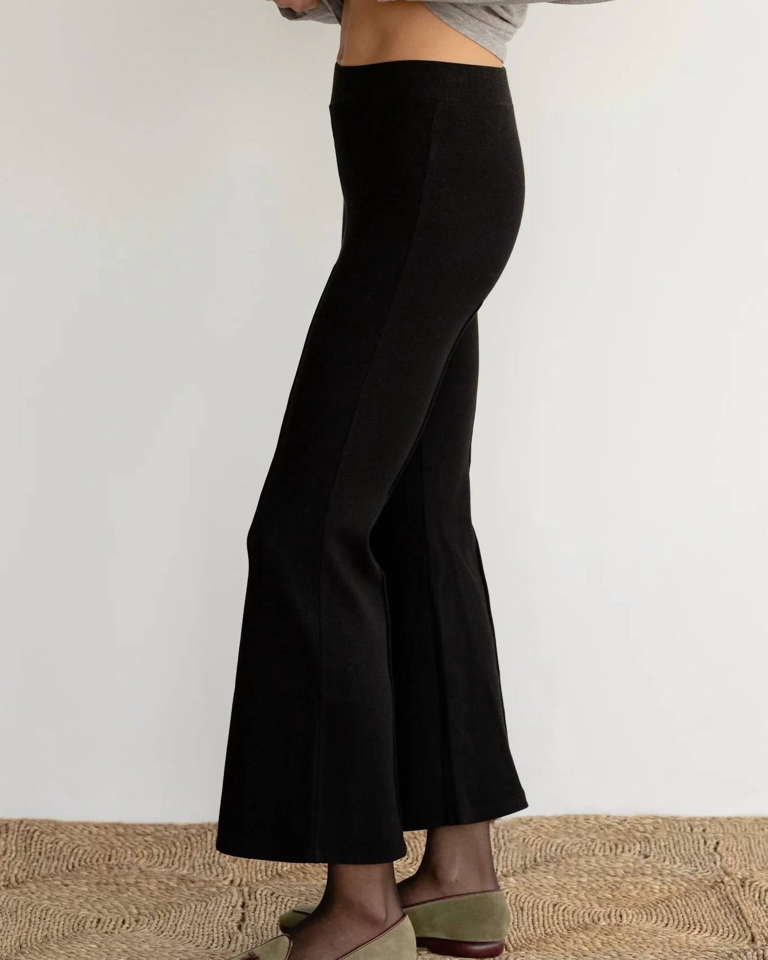 Donni. - Rib Kick Flare Pant