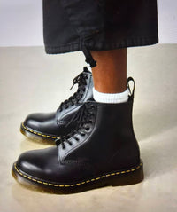 Dr. Martens - 1460 AirWair Learher Boot