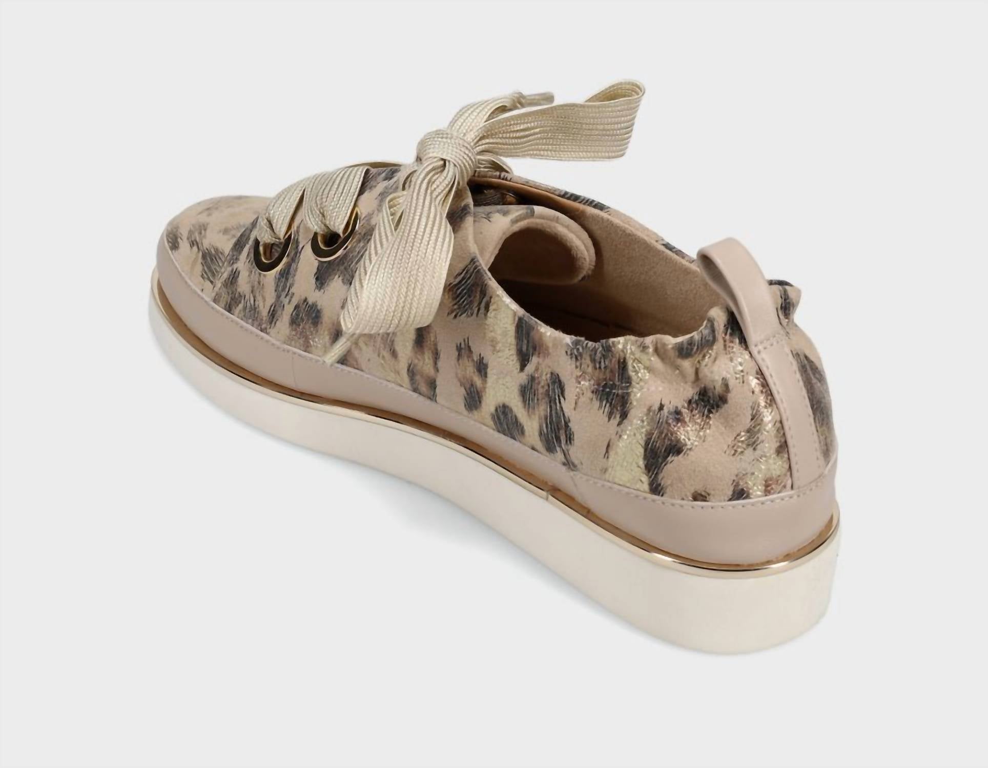 Vaneli - Women's Quenda Lace-up Shoe